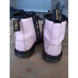 Dr. Martens 33