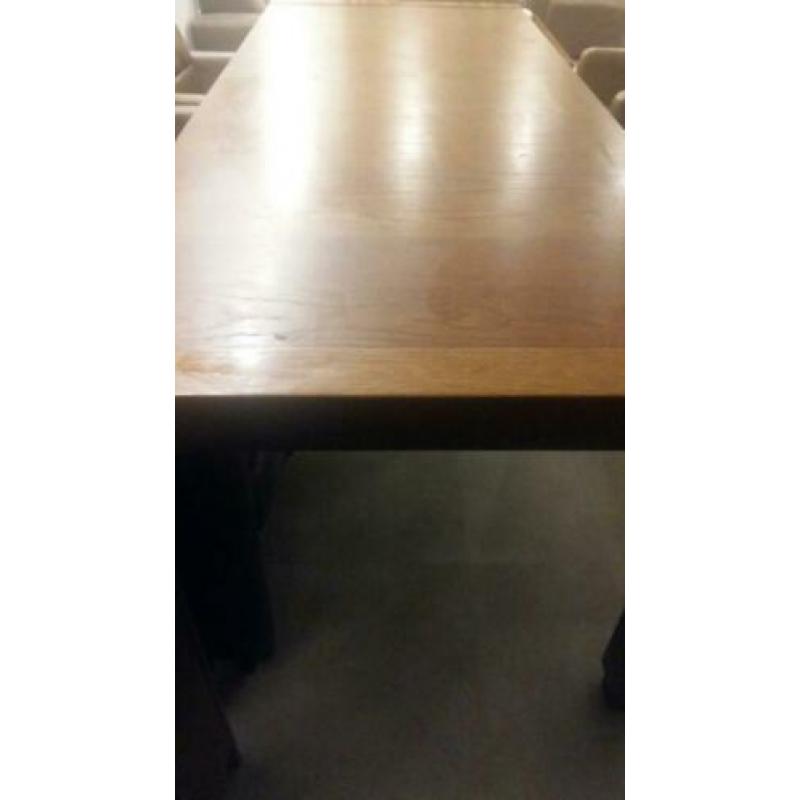 Eettafel. 200 bij 90 cm