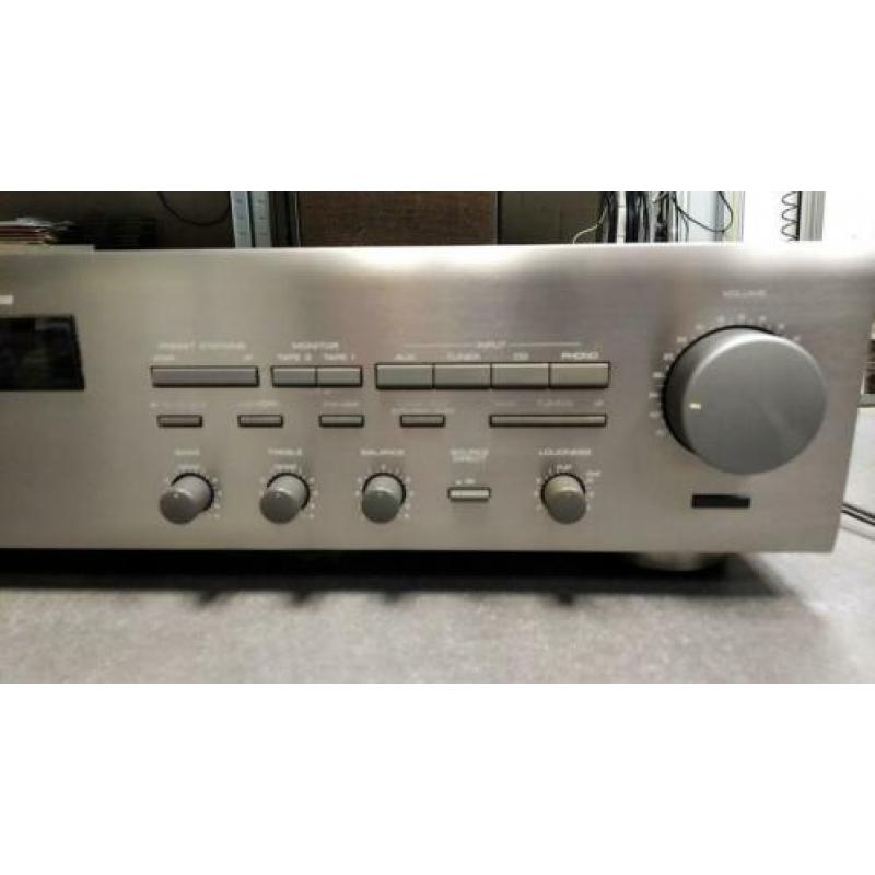 Yamaha RX-460 top versterker