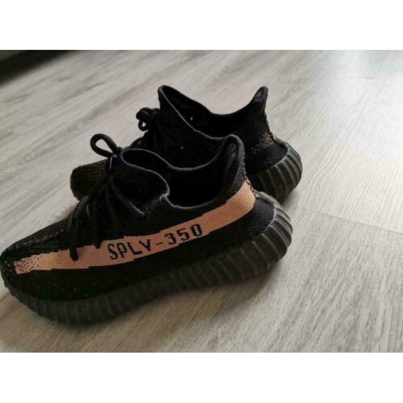 Adidas Yeezy 350 v2 black copper