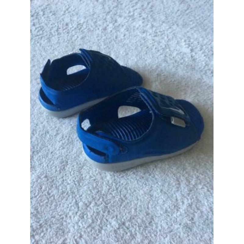 Nike slippers water schoentjes 21