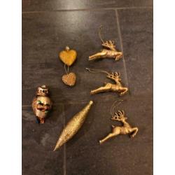 Goudkleurige accessoires voor kerstboom