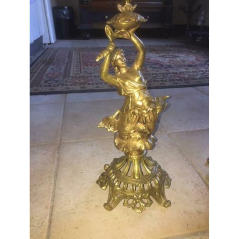 Koppel bronzen olielampen.