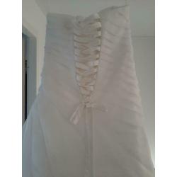 Trouwjurk naat 40-42