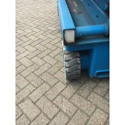 Genie GS2046 hoogwerker schaarhoogwerker 2000 (bj 2000)