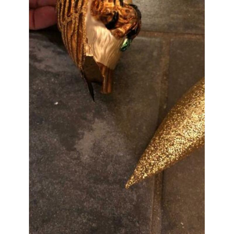 Goudkleurige accessoires voor kerstboom