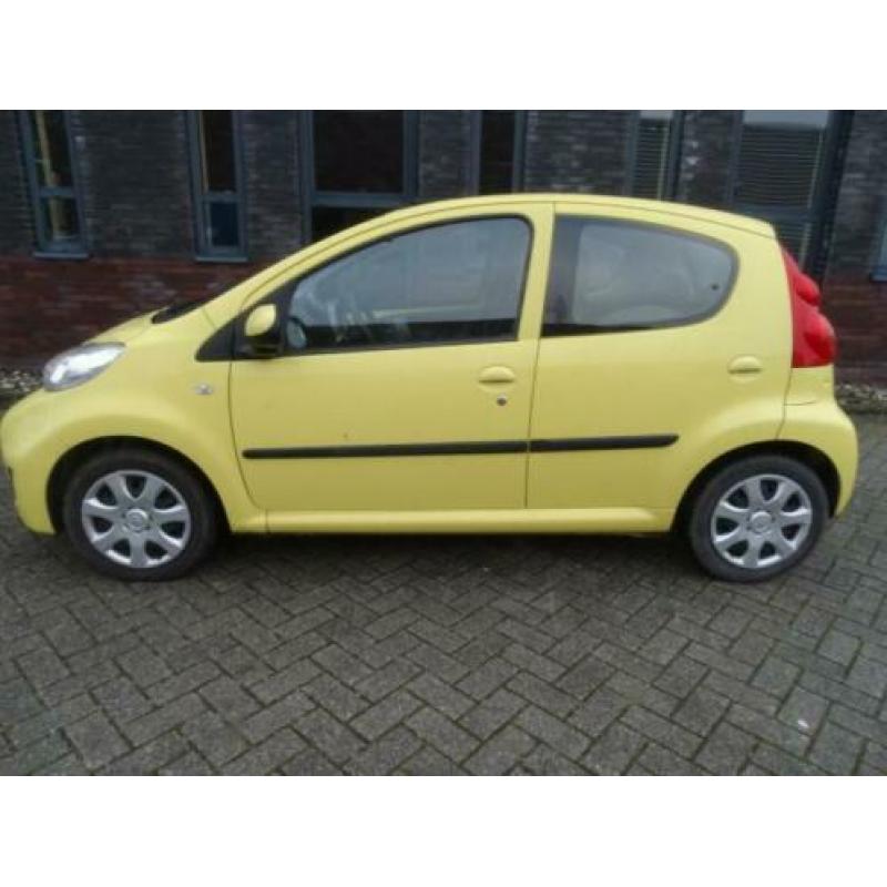 Peugeot 107 XR 1.0 5 deurs airco! airco,nieuwstaat!