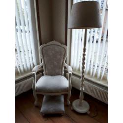 Stoel wit brocante