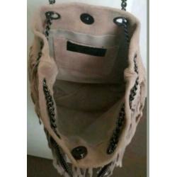 Tas