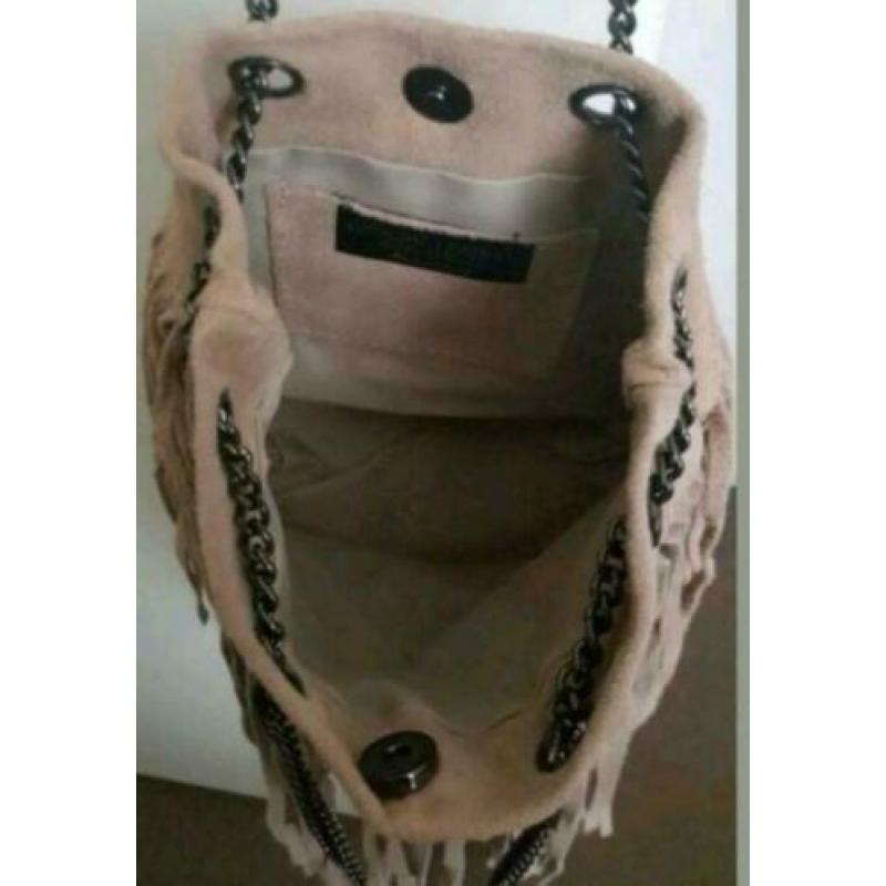 Tas