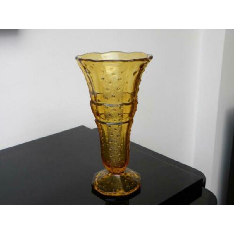 Hoge Art deco vaas Scailmont/Val St Lambert amber
