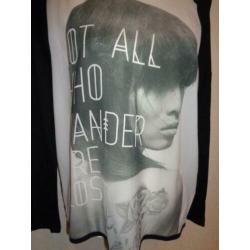 Only s valt als M