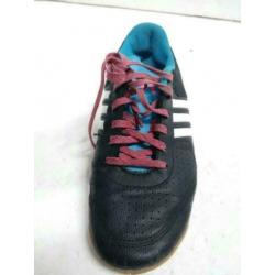 Adidas zaalvoetbalschoenen maat 35 (21,5cm)