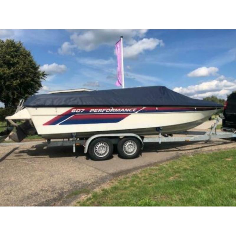 Performance 607 incl trailer. Nieuwe Volvo penta motor