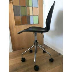 IZGS Kartell Maui design bureau stoel zwart modern