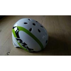 Kawasaki kinder helm bmx / fiets / skate / stuntstep.