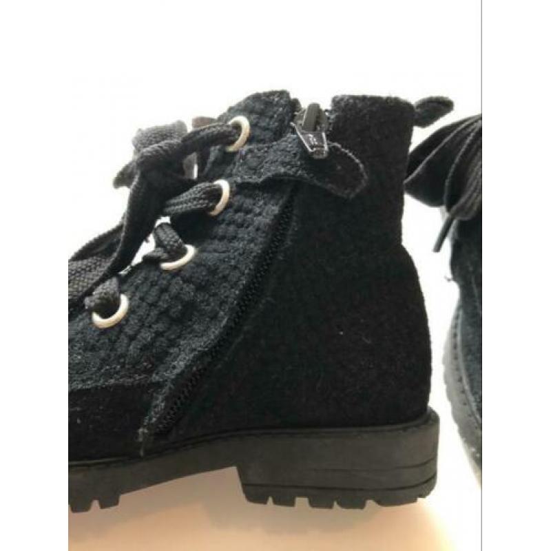 Kinderschoenen zwart leer Clic! Maat 25