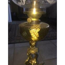Koppel bronzen olielampen.