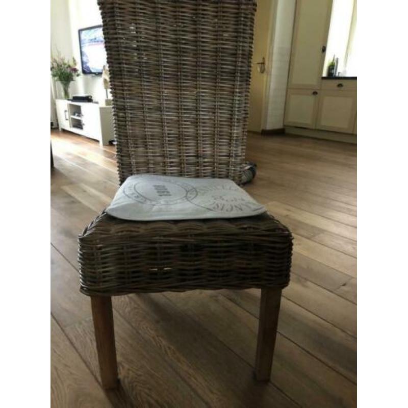 6 rieten eetkamerstoelen gebruikt