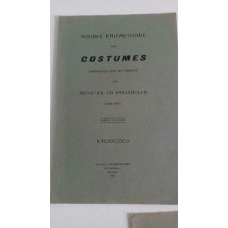 5 delen nieuwe knip-methode voor costumes 1922 -23 - 24 - 25