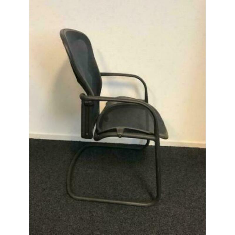 Herman Miller Aeron vergaderstoelen, netwave, nu € 115,-!