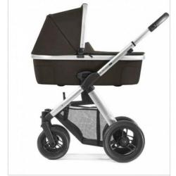 Mutsy transit kinderwagen (incl reiswieg voetenzak adapters)