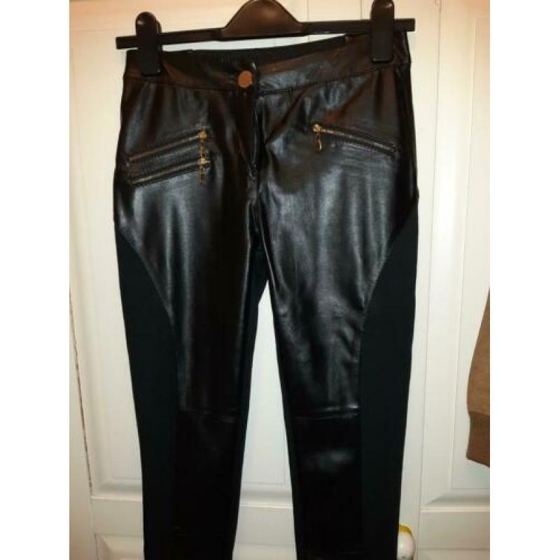 Zwarte legging met fake leren stukken