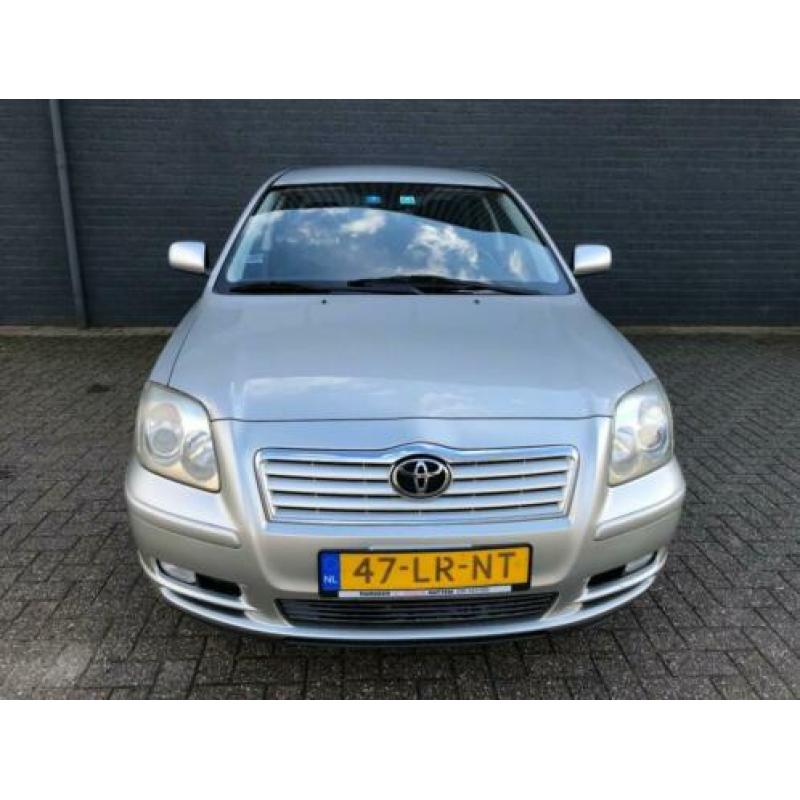 Toyota AVENSIS 1.8 VVTi 16v Luna!! Automaat - Airco(ecc)!!