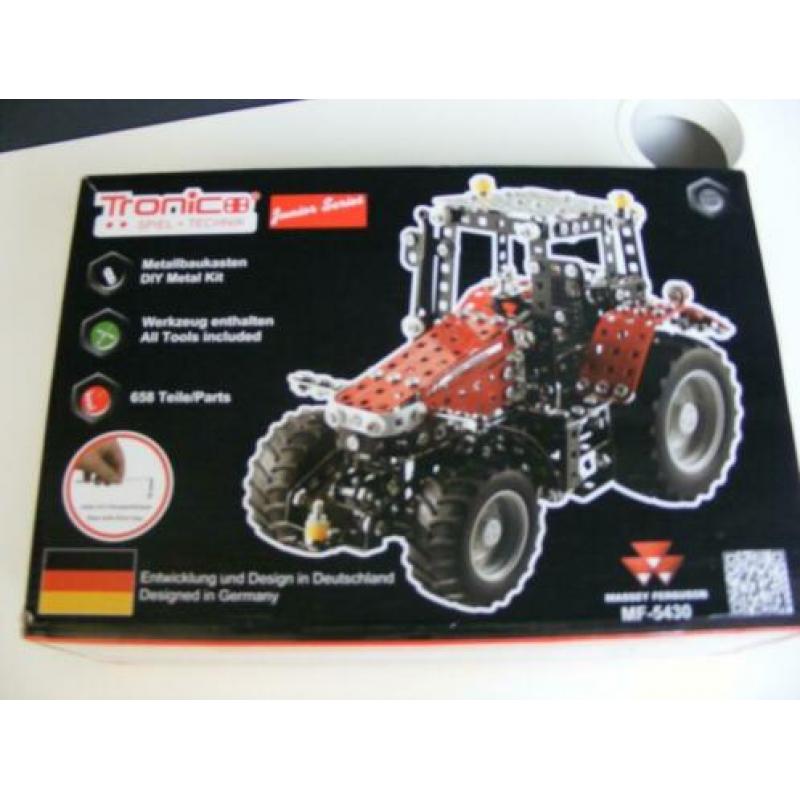 ** NIEUW : Bouwpakket Massey Ferguson **