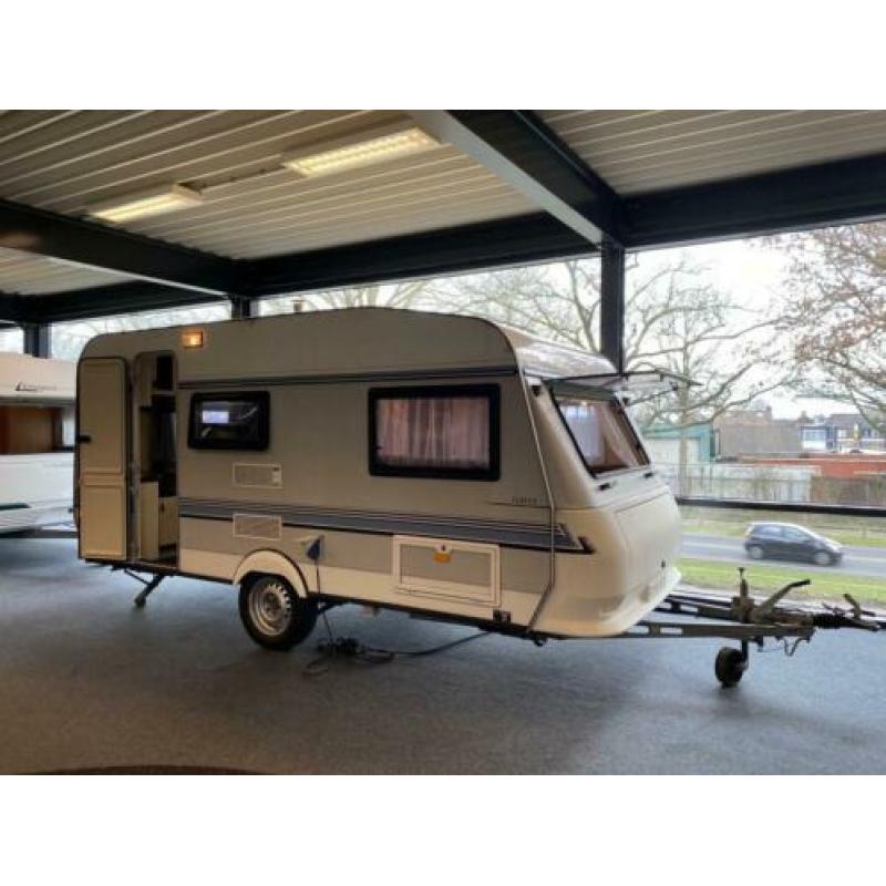 Hobby Classic 400 TM Met Treinzit en Normale Zit