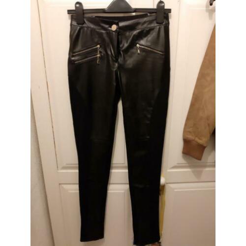 Zwarte legging met fake leren stukken