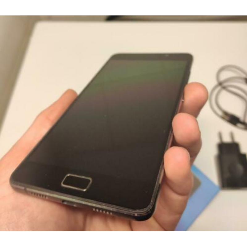 Lenovo P2 grijs