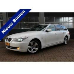 BMW 5 Serie Touring 525d XENON / LEER / NAV / PANO