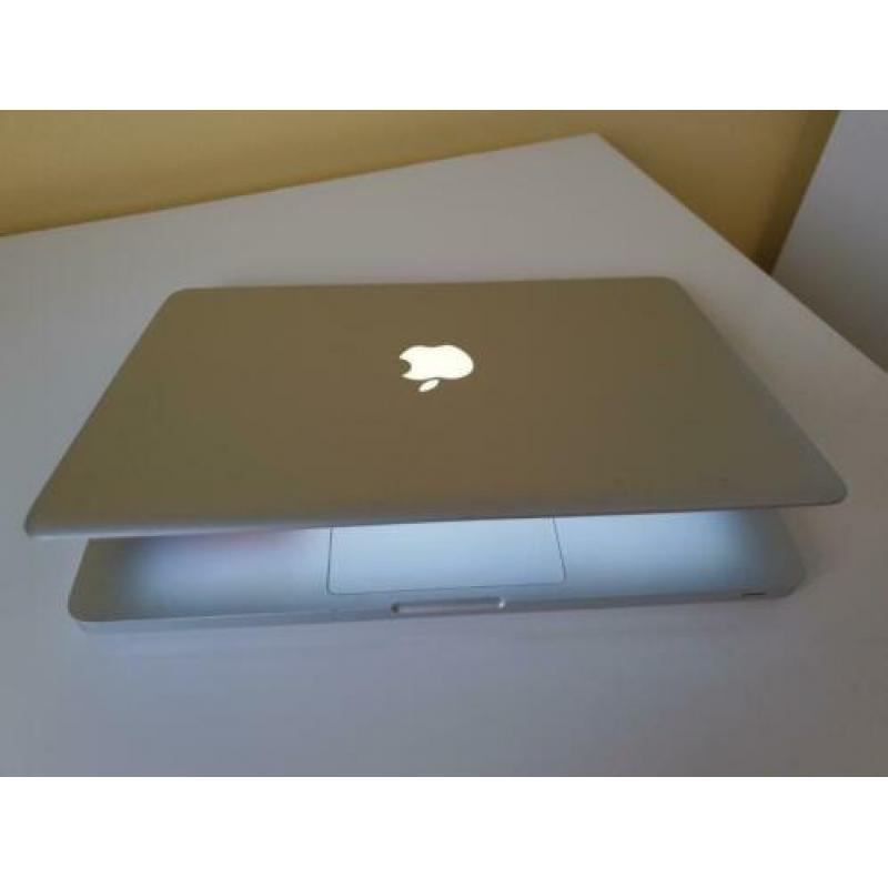 Macbook pro 13 inch mid 2009 met Office zonder lader