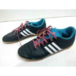 Adidas zaalvoetbalschoenen maat 35 (21,5cm)