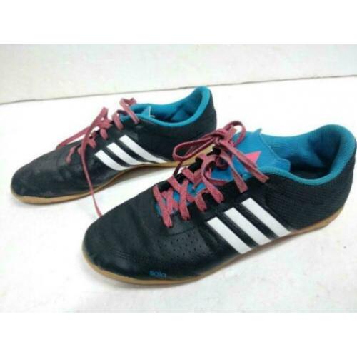 Adidas zaalvoetbalschoenen maat 35 (21,5cm)