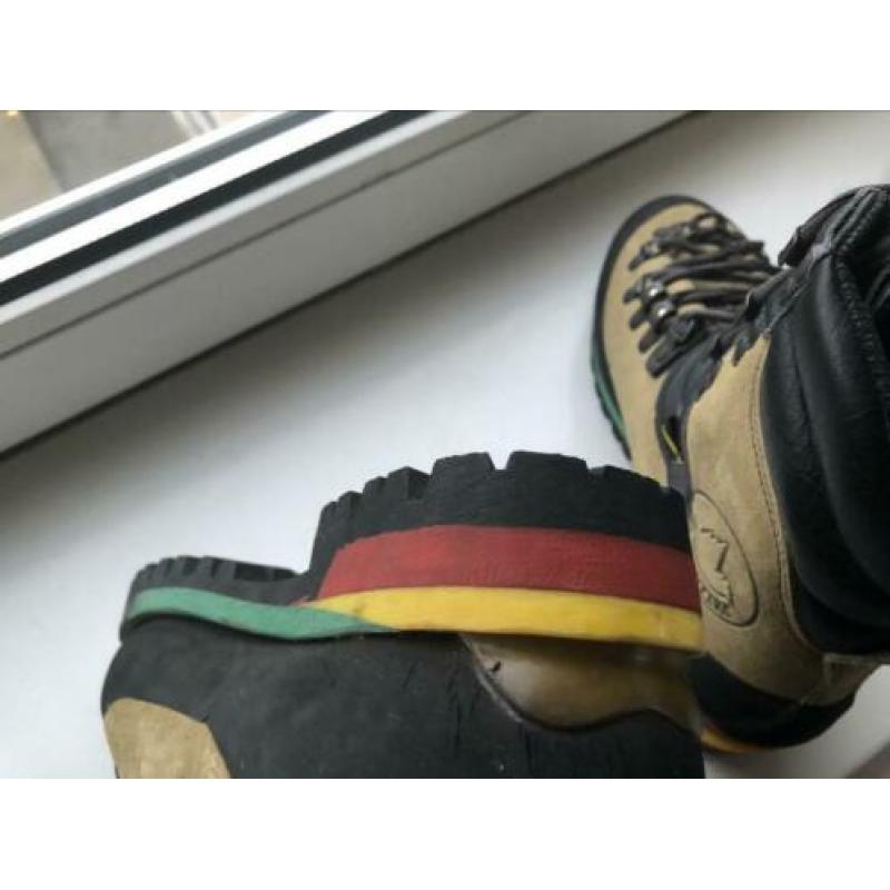La Sportiva Stijgijzervaste Bergschoenen Maat 39 ZGAN