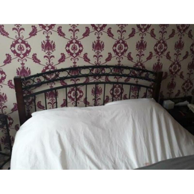 Te koop 2-persoonsbed 180 x 200