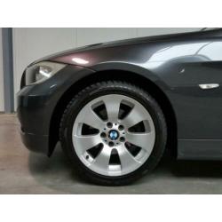 BMW 3 Serie Touring 325i Business Line Navi Leder Trekhaak