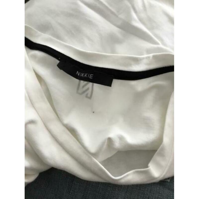 NIKKIE T-shirt maat 34