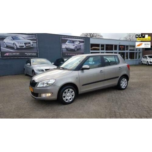 Skoda Fabia 1.2 TSI Ambition - Dealer onderhouden - Airco au