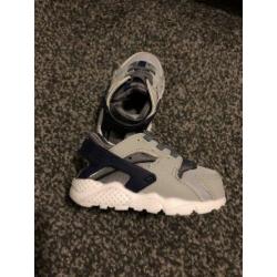 Nike schoentjes maat 19,5 nieuw