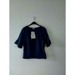 Shirtje. Blauw. Maat S. Nieuw! Met prijskaartje