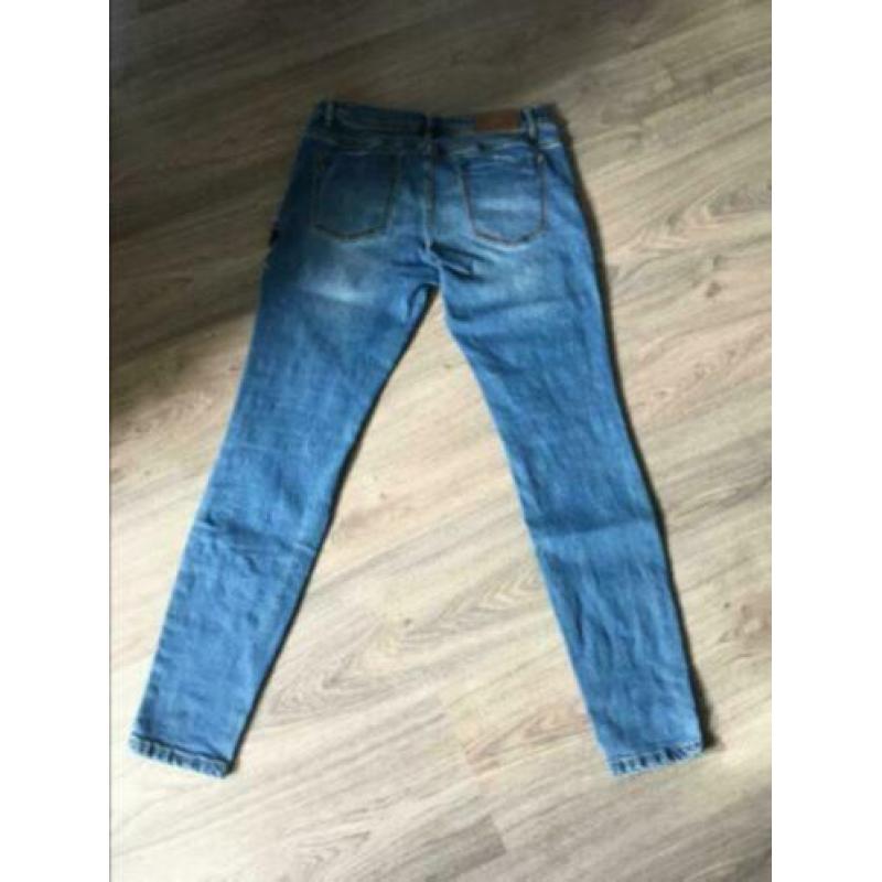 Slim fit jeans blauw M 38/40 mooi detail nauwelijks gedragen