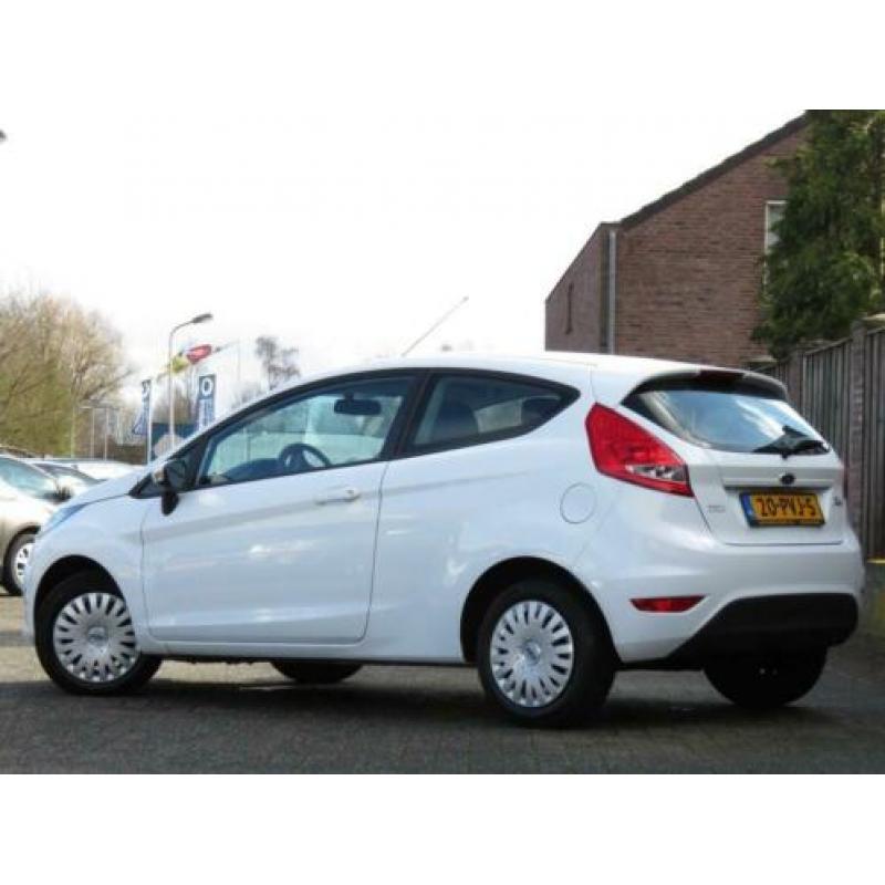 Ford Fiesta 1.25 Limited ! AIRCO ! PARROT !