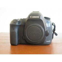 Canon 5D Mark III body