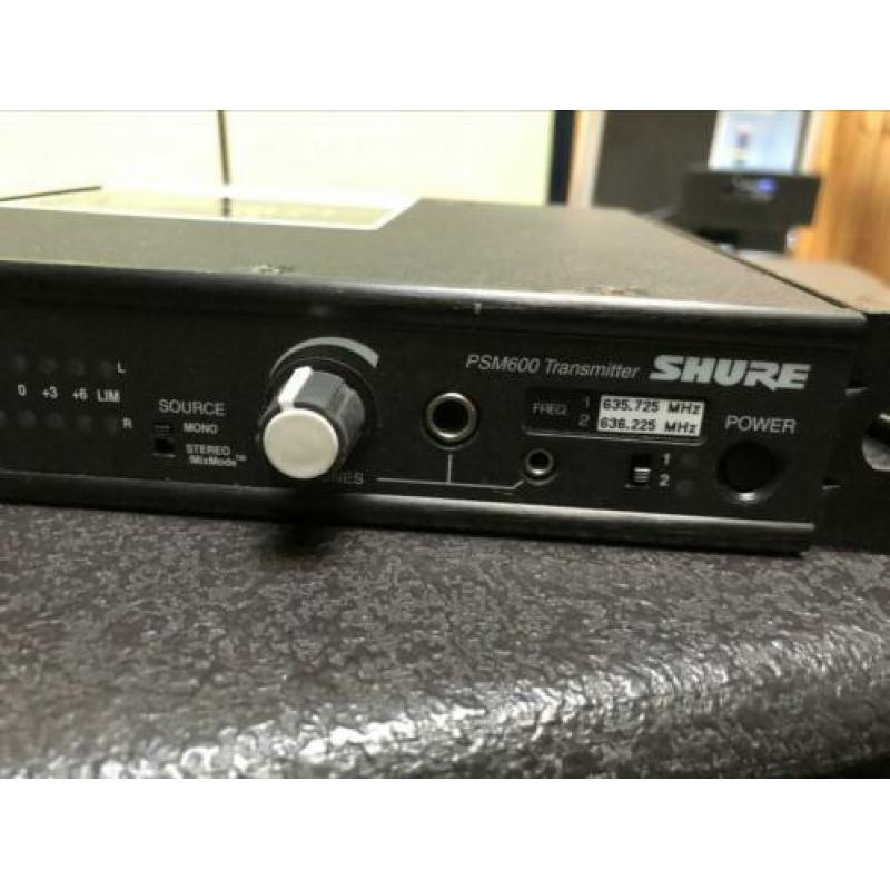 Shure psm 600 transmitter