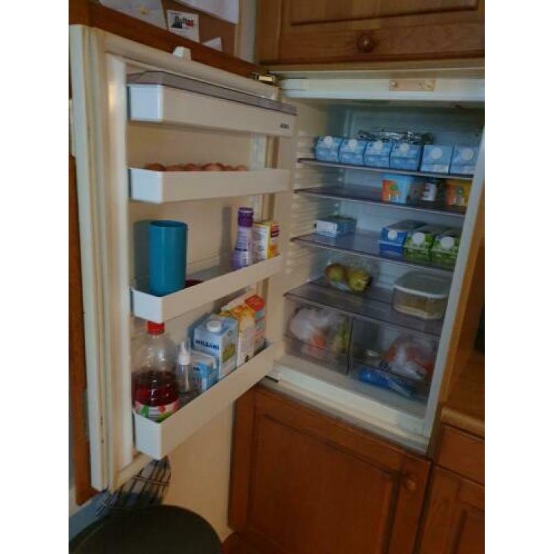 Licht eiken keuken met ATAG apparatuur