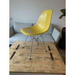 Herman Miller stoel, aparte hoogte