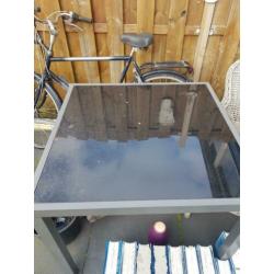 Tuintafel en stoelen
